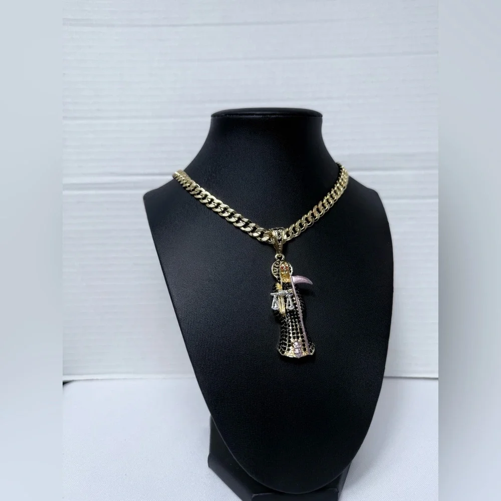 New Chain with medal of the Holy Death of Gold Laminated‎ Chain 26” long